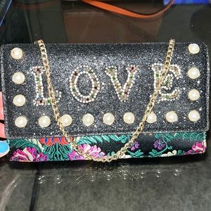 Aldo small clutch
